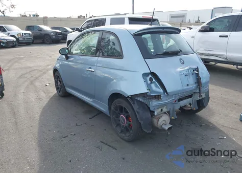 2015 Fiat 500 Sport z USA, uszkodzony, nr VIN 3C3CFFBRXFT681942